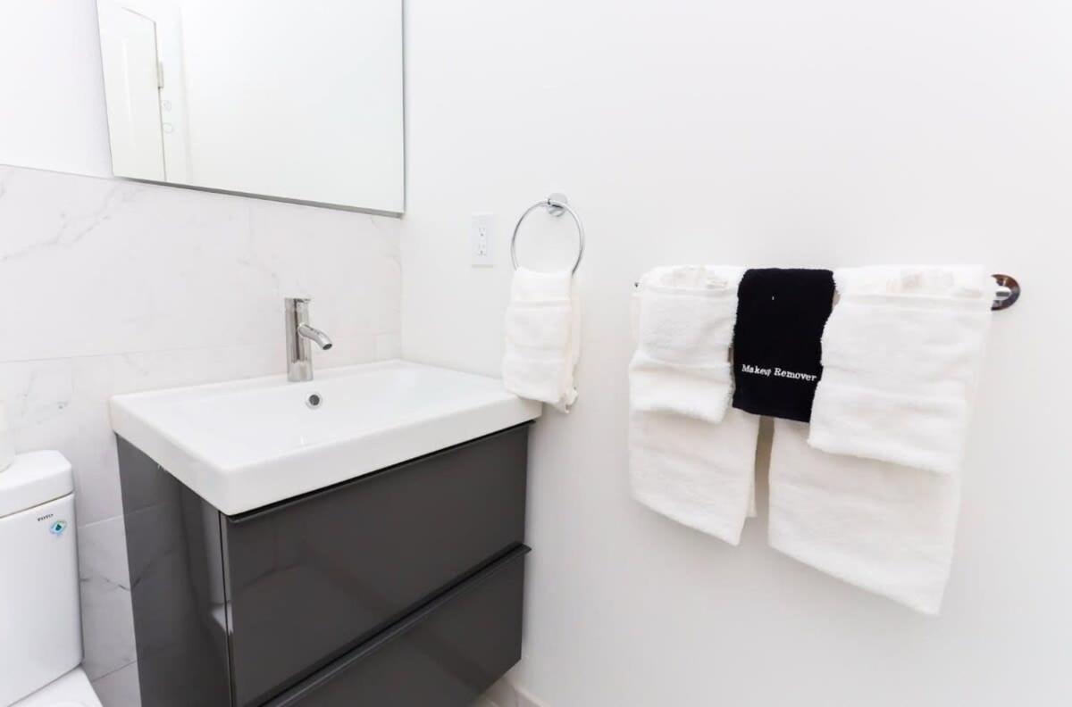 Modern Suite In Fenway Neighborhood Бостон Экстерьер фото